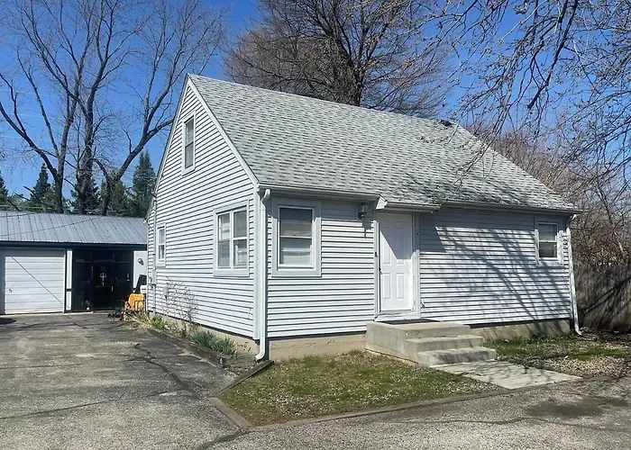 Sunnyside Rental-entire Vacation 3 Bedroom 2 Bathrooms 1 Kitchen Hébergement de vacances McHenry