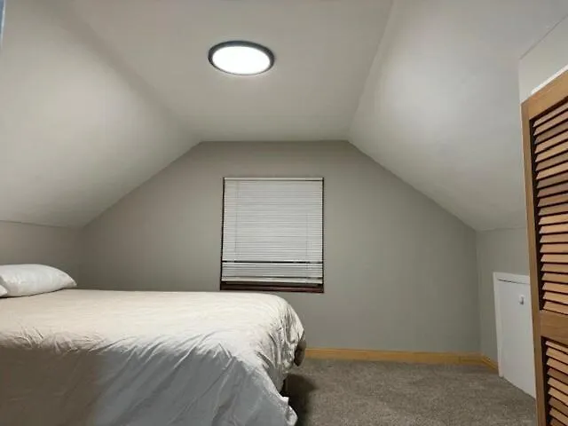 Sunnyside Rental-entire Vacation 3 Bedroom 2 Bathrooms 1 Kitchen
