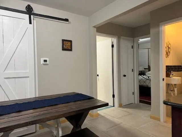 Sunnyside Rental-entire Vacation 3 Bedroom 2 Bathrooms 1 Kitchen *